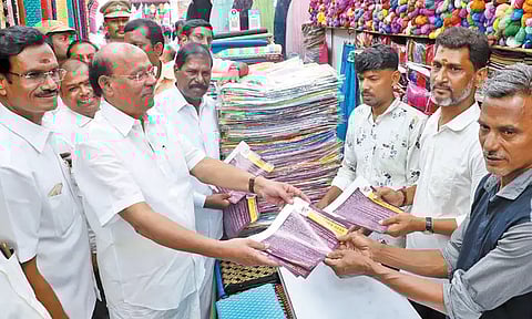 தமிழில் பெயர் பலகை வைக்க வணிகர்கள் ஆதரவு தர வேண்டும் - டாக்டர் ராமதாஸ் கோரிக்கை