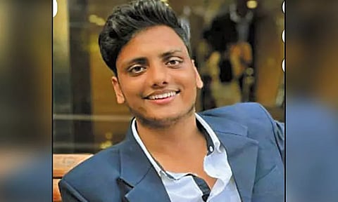 கோயம்பேட்டில் பரபரப்பு: திருமண நிகழ்ச்சியில் நடனமாடிய என்ஜினீயரிங் மாணவர் சுருண்டு விழுந்து சாவு