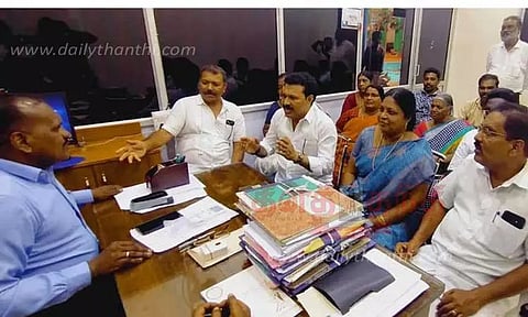 கவுன்சிலர்களின் போராட்டம் வாபஸ்