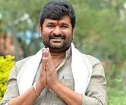 'பசவராஜ் பொம்மையை எதிர்த்து போட்டியிடுவேன்'