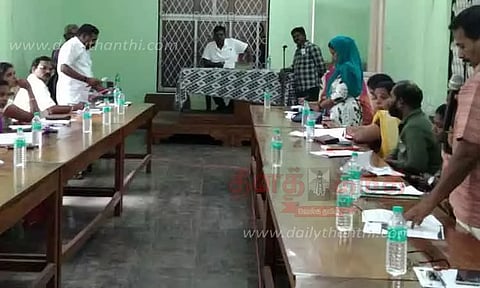 வீட்டு வரி உயர்வை குறைக்க வேண்டும்