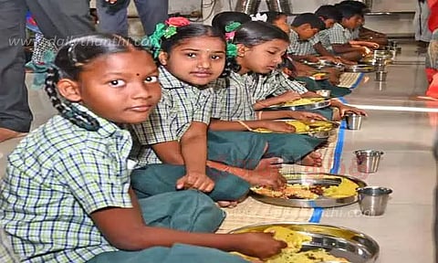 அரசு நடுநிலைப்பள்ளிகளில்8-ம் வகுப்பு வரை படிக்கும் மாணவர்களுக்கும் காலை சிற்றுண்டி வழங்கப்படுமா?பெற்றோர் எதிர்பார்ப்பு