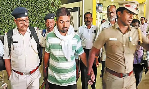 வடமாநில தொழிலாளர்கள் தாக்கப்படுவதாக வதந்தி பரப்பிய பீகார் வாலிபர் கைது