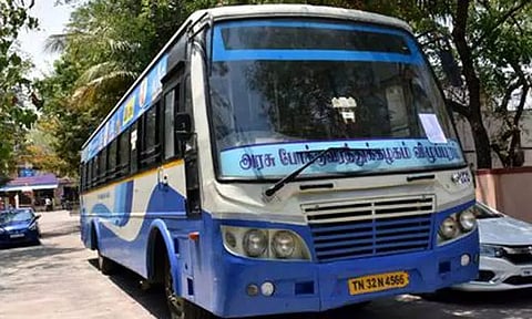 விபத்தில் 2 பேர் சாவு: நஷ்டஈடு வழங்காததால் அரசு பஸ் ஜப்தி