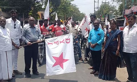 கள்ளக்குறிச்சியில் இந்திய ஜனநாயக வாலிபர் சங்கத்தினர் மோட்டார் சைக்கிள் பிரசார பேரணி