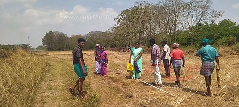 20 ஆண்டுகளாக குடியேற முடியாமல் கிராம மக்கள் தவிப்பு