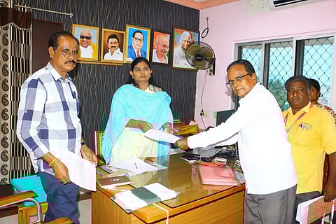 70 பேருக்கு பிறப்பு, இறப்பு சான்றிதழ்