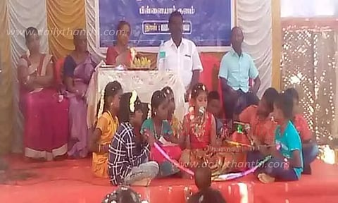 பள்ளிக்கூடத்தில் மாணவர் சேர்க்கை