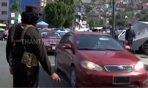 ஆப்கானிஸ்தானில் இங்கிலாந்து நாட்டைச் சேர்ந்த 3 பேர் தலீபான்களால் கைது செய்யப்பட்டுள்ளதாக தகவல்