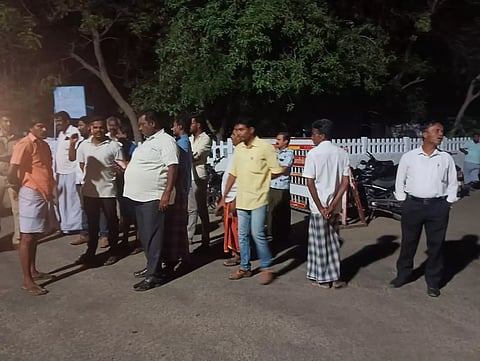 ஸ்ரீவைகுண்டத்தில்பொதுமக்கள் திடீர் போராட்டம்