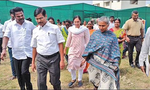 ஆதனூர், கரசங்கால் ஊராட்சிகளில் தலைமைச்செயலாளர் இறையன்பு ஆய்வு