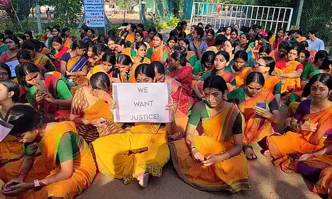 கலாஷேத்ரா: குற்றம்சாட்டப்பட்ட 4 பேர் பணிநீக்கம்