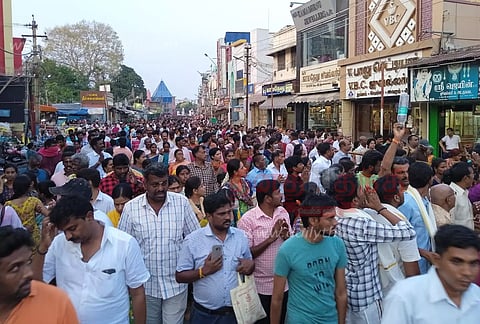 பவுர்ணமியையொட்டி விடிய, விடிய பக்தர்கள் கிரிவலம்