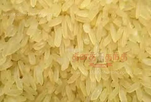 மொபட்டில் ரேஷன் அரிசி கடத்திய வாலிபர் சிக்கினார்