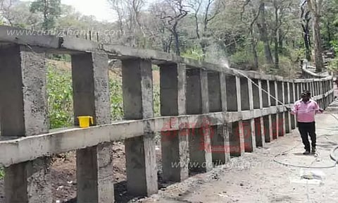 காட்டு யானைகள் வெளியேறுவதை தடுக்க சிமெண்டு தடுப்பு சுவர் அமைப்பு