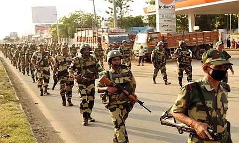 பெங்களூருவுக்கு 17 கம்பெனி மத்திய பாதுகாப்பு படை வீரர்கள் வருகை