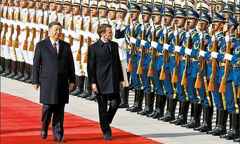 உக்ரைன் போரை நிறுத்துவது குறித்து சீன அதிபர் ஜின்பிங்குடன் பிரான்ஸ் அதிபர் ஆலோசனை