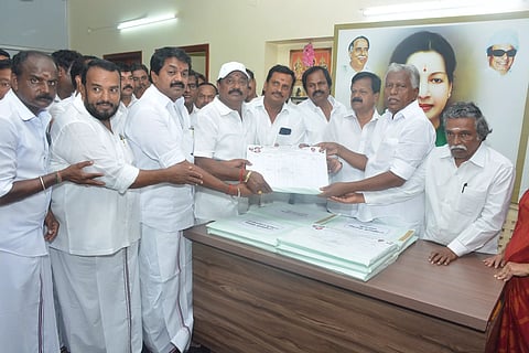 ஸ்டெர்லைட் போராட்டம் தொடர்பாகபொது வெளியில் கருத்து தெரிவிப்பது கவர்னருக்கு அழகல்லகே.பி.முனுசாமி பேச்சு