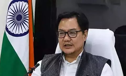 நீதிபதி நாக்கை துண்டிப்போம் என மிரட்டல்; நீதி துறையை அச்சுறுத்துவது காங்கிரசுக்கு புதிதல்ல: மத்திய மந்திரி ரிஜிஜூ