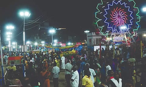 பொழுதுபோக்கு அம்சங்களுக்கு தாறுமாறாக கட்டணம்