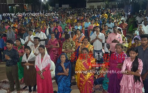 இயேசு கிறிஸ்துவின் உயிர்ப்பை கொண்டாடும் வகையில் தேவாலயங்களில் ஈஸ்டர் சிறப்பு பிரார்த்தனை; திரளான கிறிஸ்தவர்கள் பங்கேற்பு