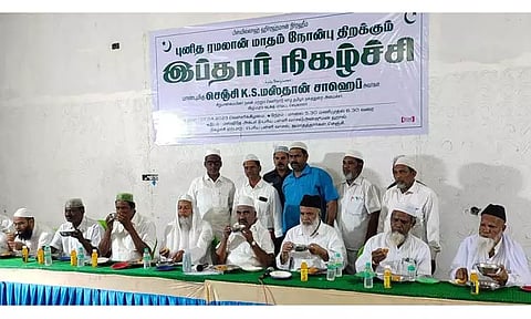 செஞ்சியில்இப்தார் நோன்பு திறப்பு நிகழ்ச்சிஅமைச்சர் செஞ்சி மஸ்தான் பங்கேற்பு