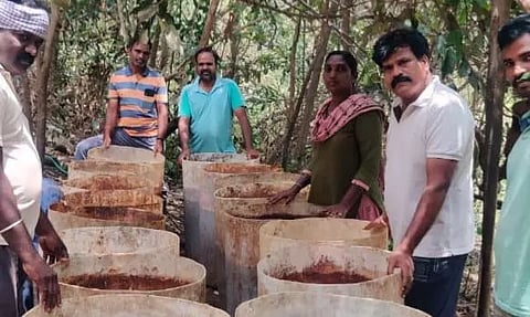 8,800 லிட்டர் சாராய ஊறல் அழிப்பு