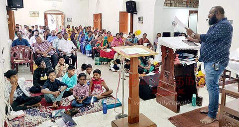 ஈஸ்டர் பண்டிகையையொட்டிதேவாலயங்களில் சிறப்பு பிரார்த்தனை