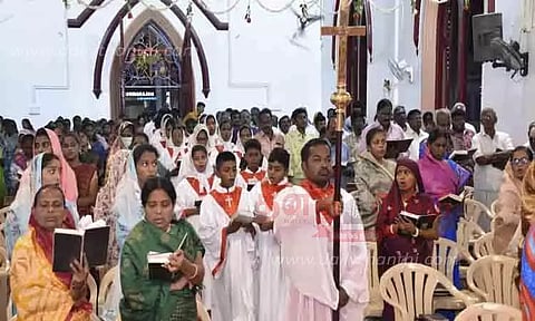 தேவாலயங்களில் சிறப்பு பிரார்த்தனை