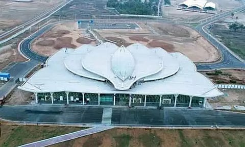 தாமரை பூ வடிவிலான சிவமொக்கா விமான நிலைய மேற்கூரையை மூட வேண்டும்