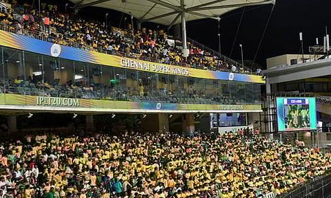 சென்னை போட்டிகள் டிக்கெட் கிடைக்காமல் தவிக்கும் ரசிகர்கள்...! கள்ளச்சந்தையில் படு ஜோர் விற்பனை...!