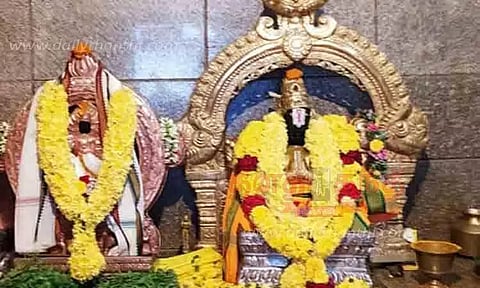 மீன ராசியில் இருந்து மேஷத்திற்கு பெயர்ச்சி: குருவித்துறையில் 22-ந் தேதி குருப்பெயர்ச்சி விழா