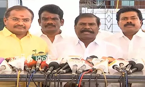 தமிழக சட்டப்பேரவையில் இருந்து பாமக உறுப்பினர்கள் வெளிநடப்பு