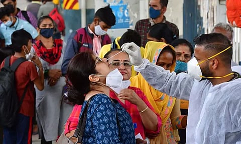 8 மாதங்களுக்குப் பின் 10 ஆயிரத்தைத் தாண்டியது, கொரோனா பாதிப்பு