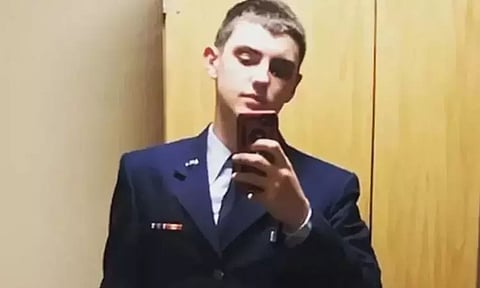 அமெரிக்க ராணுவத்தின் ரகசிய தகவல்களை வெளியிட்ட விமானப்படை வீரர் கைது