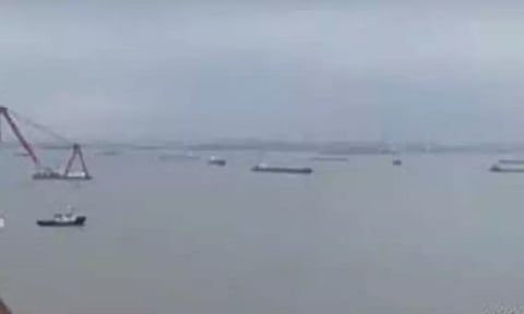 சீனாவில் கப்பல் கட்டும் தளத்தில் தீ விபத்தில் 7 பேர் உடல் கருகி சாவு