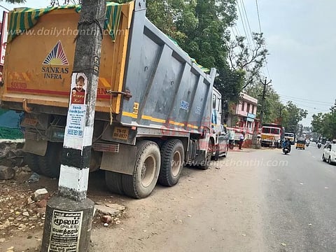 தக்கலையில் அதிக பாரம் ஏற்றிய 8 லாரிகளுக்கு ரூ.2.36 லட்சம் அபராதம்