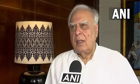 எதிர்க்கட்சிகள் இல்லாத இந்தியாவை உருவாக்க பா.ஜ.க. விரும்புகிறது- கபில்சிபல்