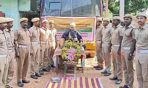 பணியின்போது உயிரிழந்த தீயணைப்பு வீரர்களுக்கு அஞ்சலி