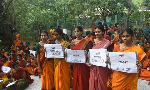 கலாஷேத்ரா பாலியல் வன்கொடுமை விவகாரம்: அறிக்கை தாக்கல் செய்ய உத்தரவு