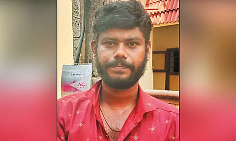 வீட்டுக்குள் மறைந்து இருந்து கொள்ளையனை மடக்கி பிடித்த ஆட்டோ டிரைவர் - மனைவியுடன் சேர்ந்து பொறி வைத்து பிடித்தார்