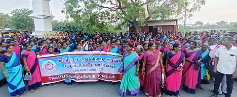 அங்கன்வாடி ஊழியர், உதவியாளர்கள் தர்ணா போராட்டம்