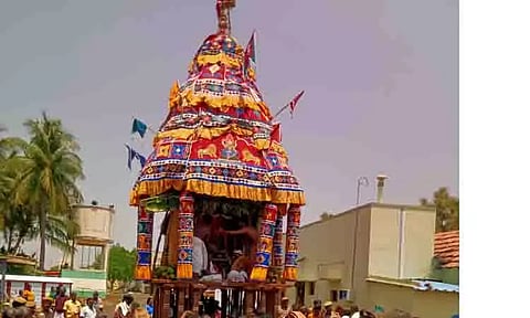 புன்னம் மாரியம்மன் கோவில் தேரோட்டம்