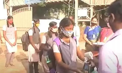 இலவச கட்டாய கல்வி சட்டத்தின் கீழ் தனியார் பள்ளிகளில் மாணவர் சேர்க்கை - நாளை முதல் விண்ணப்பிக்கலாம்