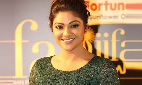 வெப் தொடரில் அபிராமி