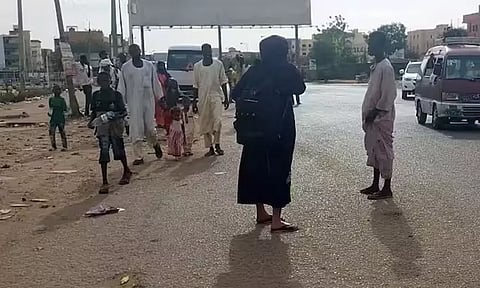 சூடானில் 24 மணி நேரம் போர் நிறுத்தம்: இந்தியர்கள் வெளியேற முடியாமல் தவிப்பு