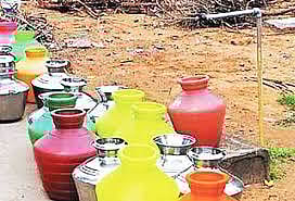 கடமலைக்குண்டுவில்குழாய் உடைப்பால் குடிநீர் தட்டுப்பாடு:பொதுமக்கள் அவதி