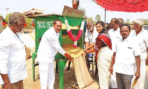 வளையக்கரணை ஊராட்சியில் நேரடி நெல் கொள்முதல் நிலையம் திறப்பு