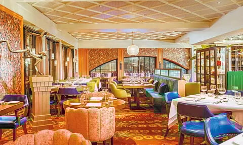 மன்னர் சார்லஸ் முடிசூட்டு விழா: இங்கிலாந்து மக்களை கவர்ந்த லண்டன் 'வீராசாமி' ஓட்டல்