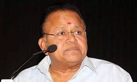 பெண் டப்பிங் கலைஞரை ஆபாசமாக பேசியதாக புகார்.. நடிகர் ராதாரவி மீது வழக்குப் பதிவு..!